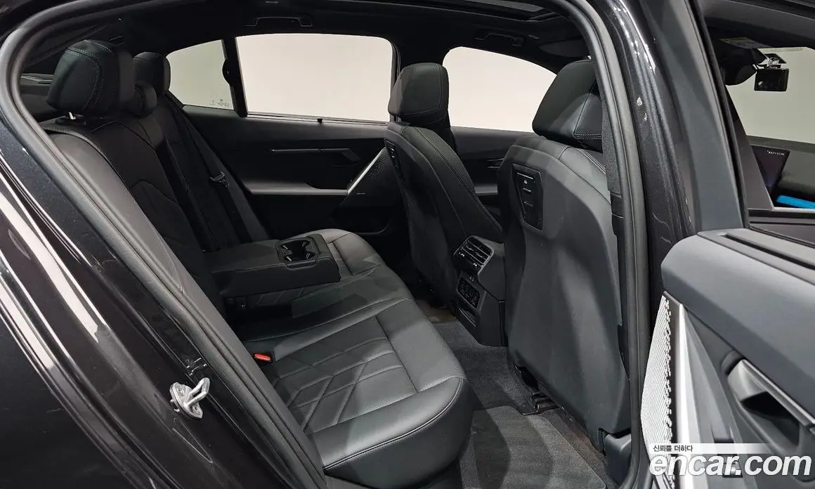BMW i5 2024 0.2 автомат (гидро), фото 16 BMW i5 2024 0.2 автомат (гидро), фото 16