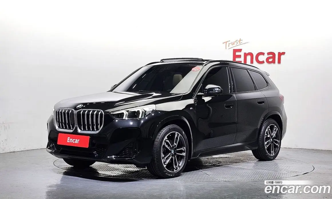 BMW X1 2024 2.0 автомат (гидро), фото 1 BMW X1 2024 2.0 автомат (гидро), фото 1