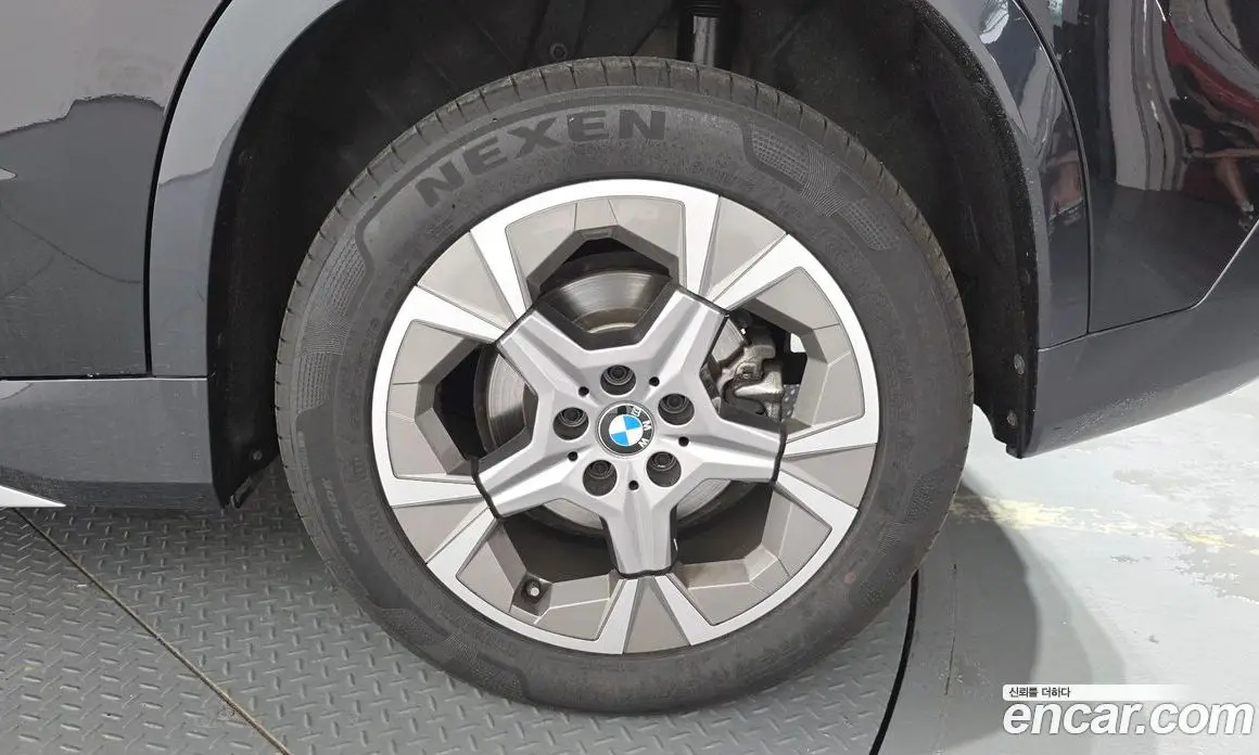 BMW X1 2025 2.0 автомат (гидро), фото 6