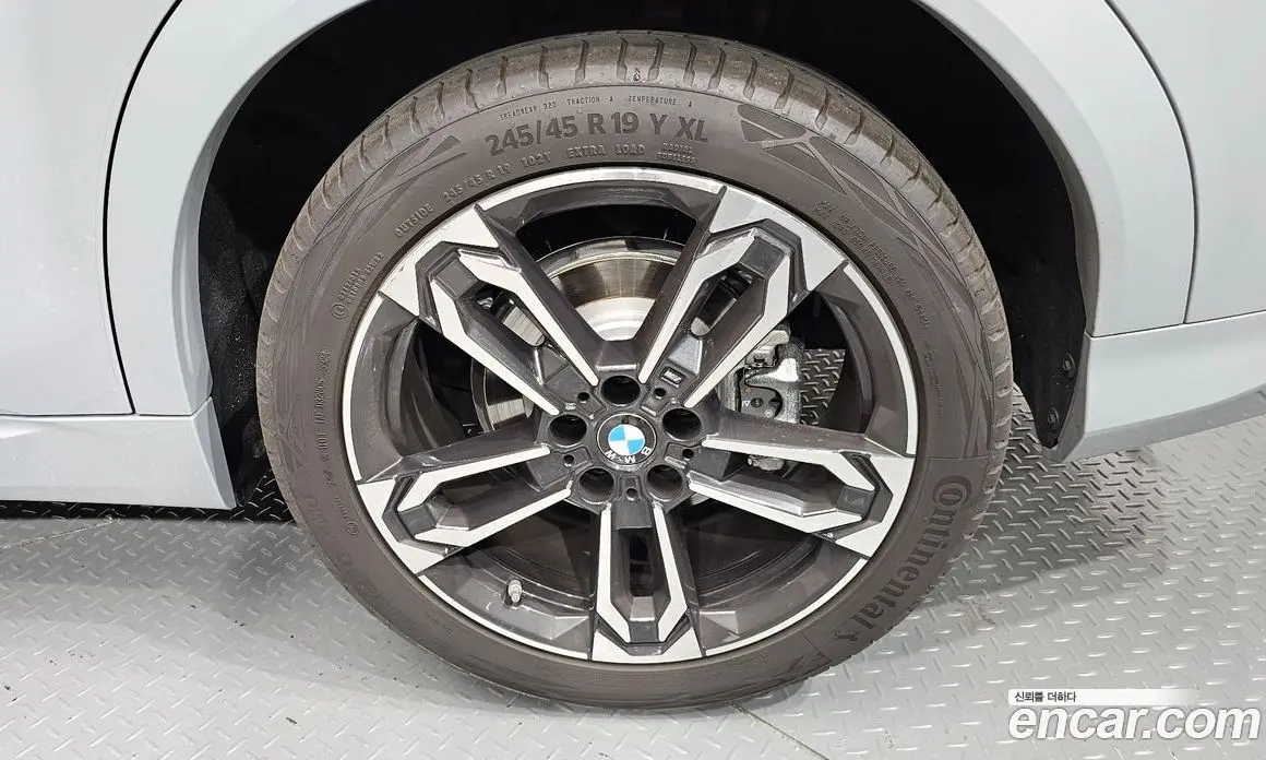 BMW X2 2025 2.0 автомат (гидро), фото 7 BMW X2 2025 2.0 автомат (гидро), фото 7