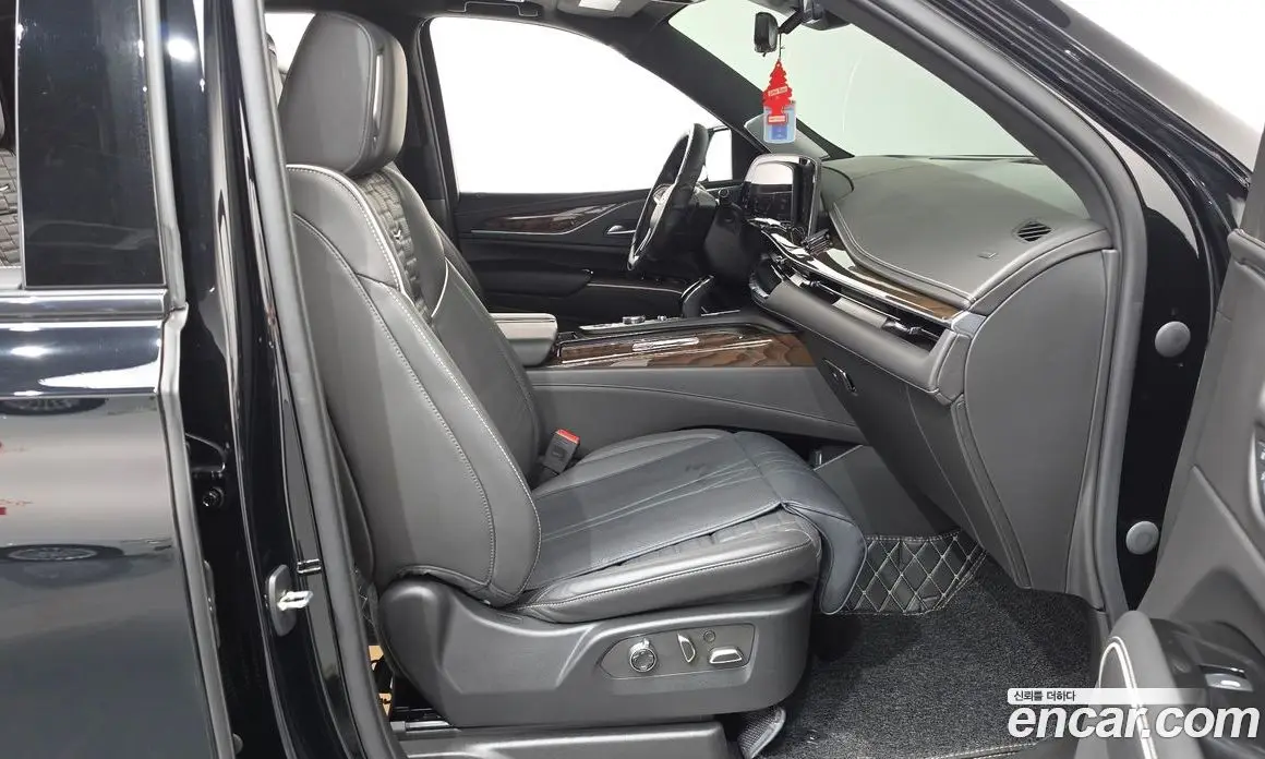Cadillac Escalade 2023 6.2 автомат (гидро), фото 11