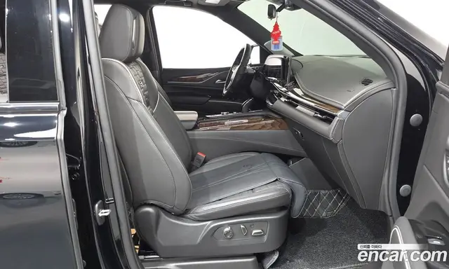 Cadillac Escalade 2023 6.2 автомат (гидро), миниатюра 11