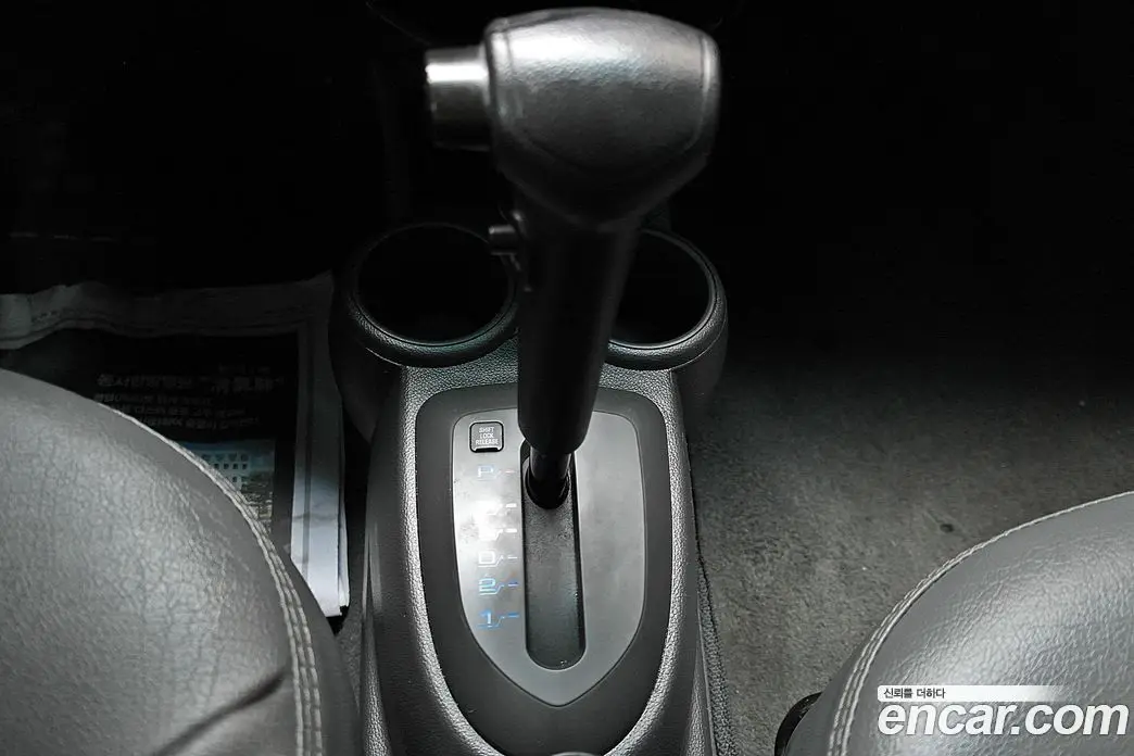 Chevrolet Spark 2011 1.0 автомат (гидро), фото 16