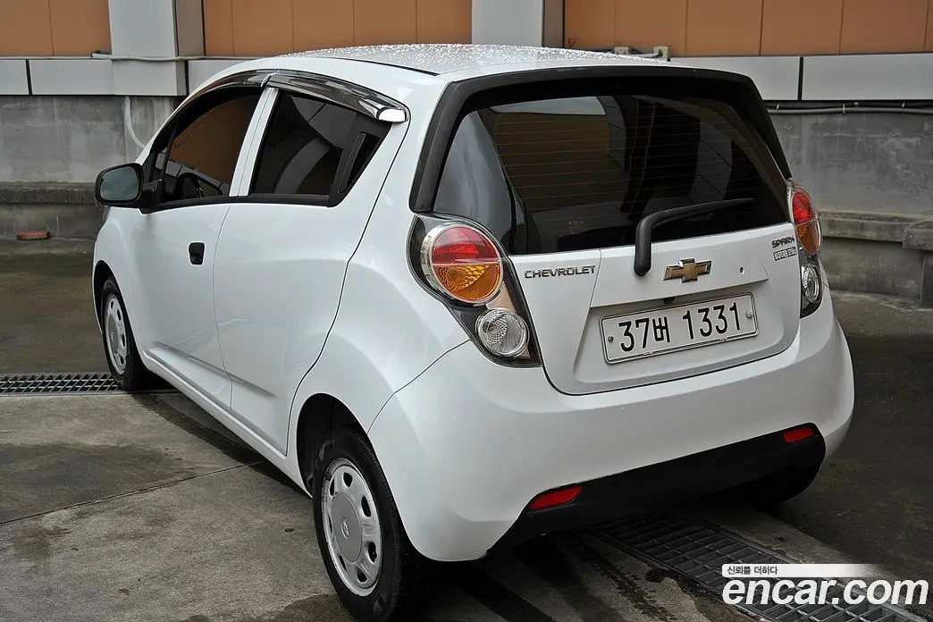 Chevrolet Spark 2011 1.0 автомат (гидро), фото 6