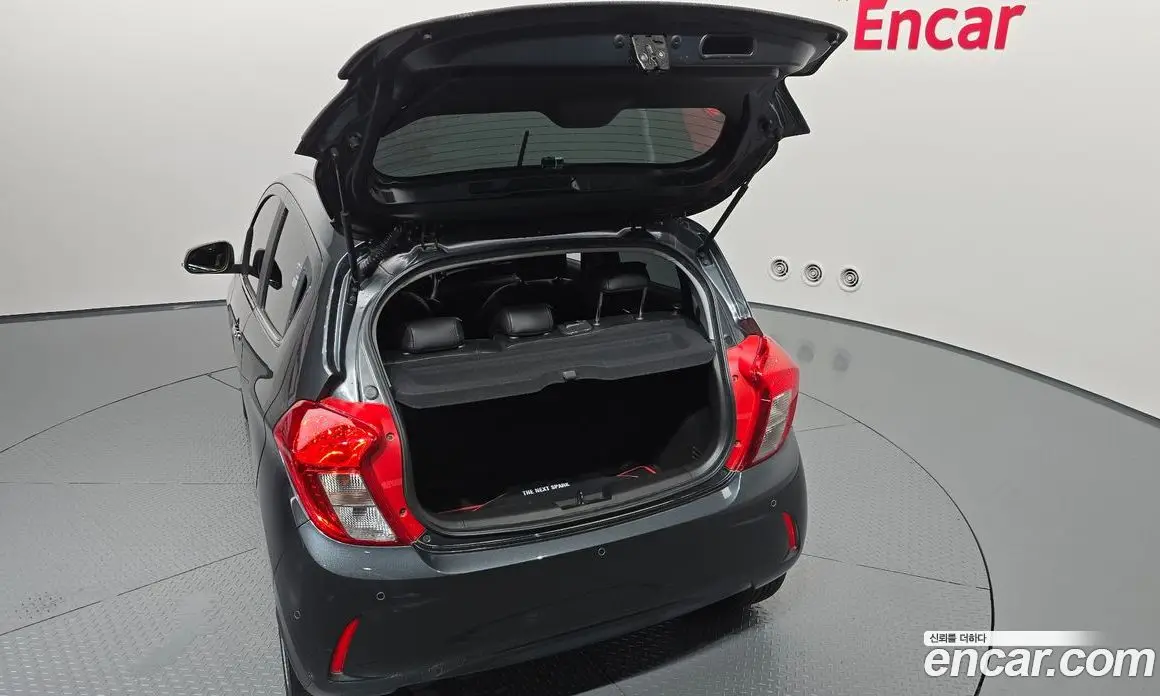 Chevrolet Spark 2017 1.0 автомат (гидро), фото 32