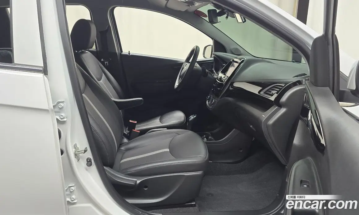Chevrolet Spark 2022 1.0 автомат (гидро), фото 16