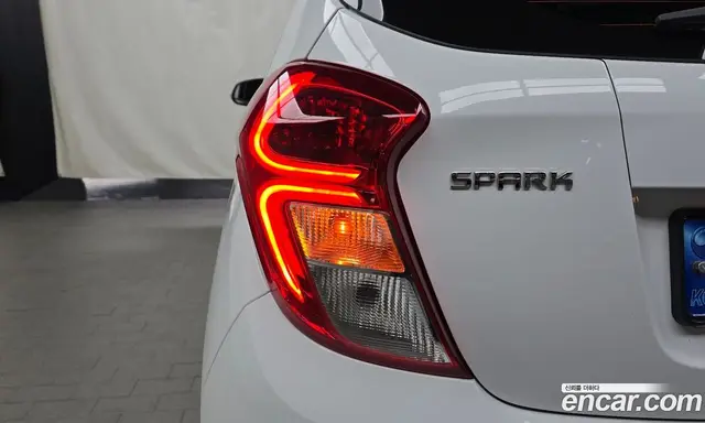 Chevrolet Spark 2022 1.0 автомат (гидро), миниатюра 9