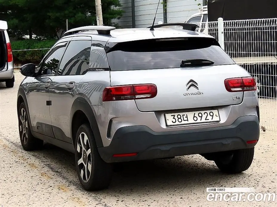 Citroen C4 Cactus 2018 1.6 автомат (гидро), фото 3 Citroen C4 Cactus 2018 1.6 автомат (гидро), фото 3