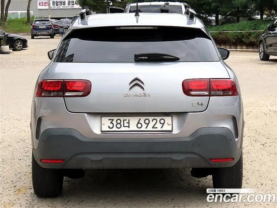 Citroen C4 Cactus 2018 1.6 автомат (гидро), фото 4 Citroen C4 Cactus 2018 1.6 автомат (гидро), фото 4