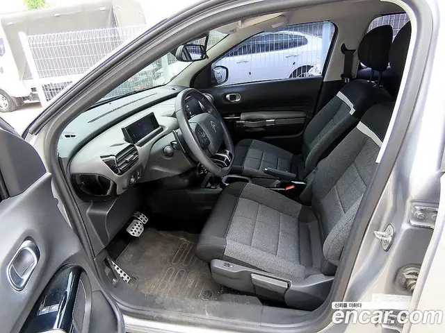 Citroen C4 Cactus 2018 1.6 автомат (гидро), миниатюра 5 Citroen C4 Cactus 2018 1.6 автомат (гидро), миниатюра 5