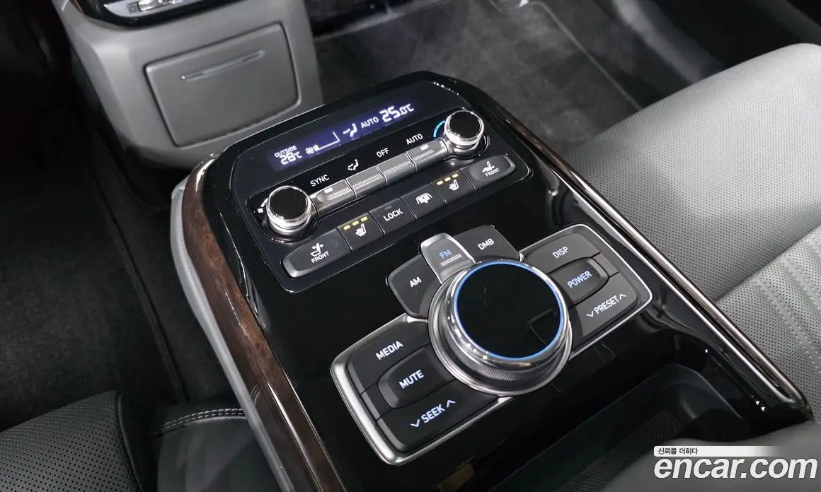 Genesis EQ900 2018 3.8 автомат (гидро), фото 17 Genesis EQ900 2018 3.8 автомат (гидро), фото 17