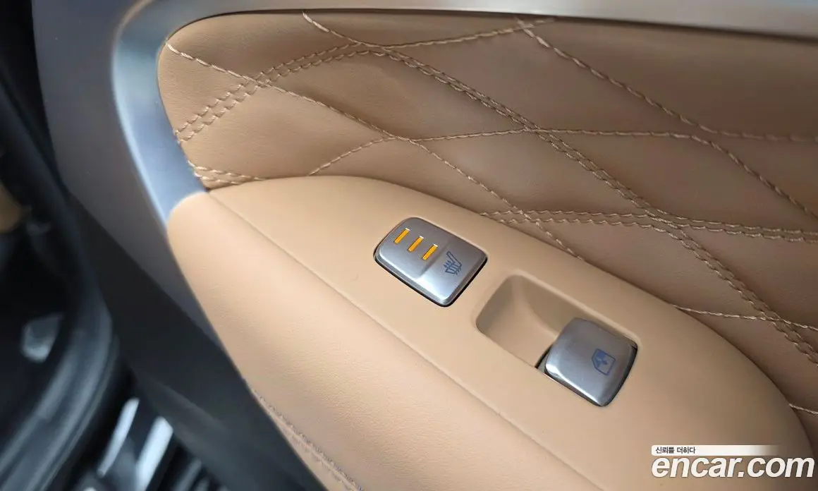 Genesis G70 2022 2.0 автомат (гидро), фото 18 Genesis G70 2022 2.0 автомат (гидро), фото 18