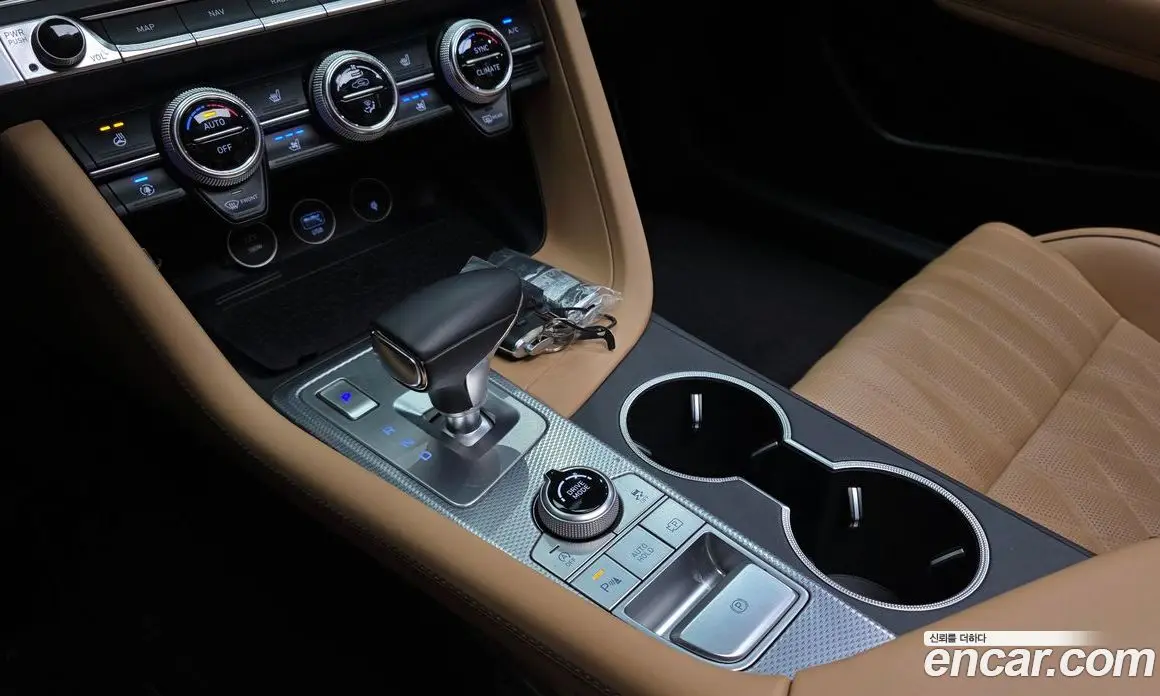 Genesis G70 2022 2.0 автомат (гидро), фото 9 Genesis G70 2022 2.0 автомат (гидро), фото 9