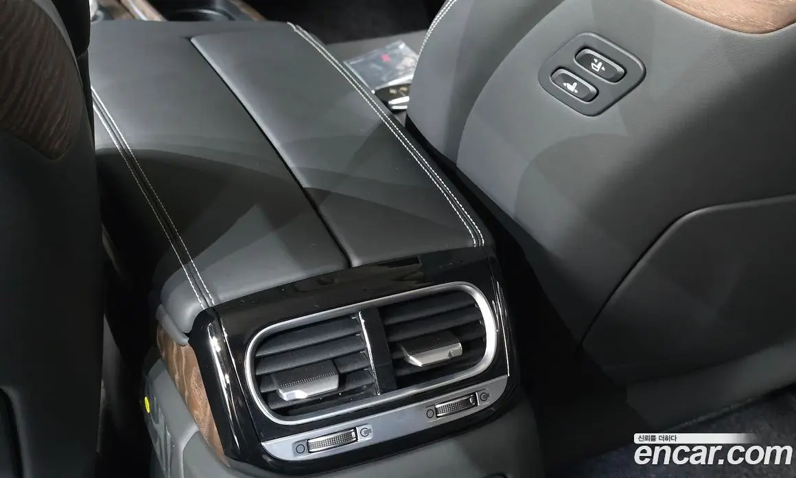 Genesis G90 2021 3.8 автомат (гидро), фото 32 Genesis G90 2021 3.8 автомат (гидро), фото 32