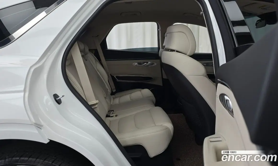 Genesis GV70 2025 2.5 автомат (гидро), фото 17
