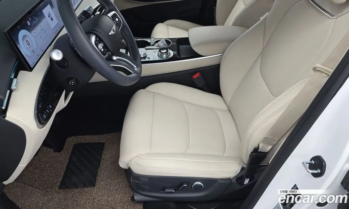 Genesis GV70 2025 2.5 автомат (гидро), фото 30