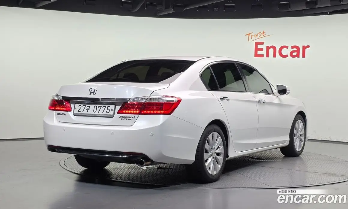 Honda Accord 2015 2.4 автомат (гидро), фото 2 Honda Accord 2015 2.4 автомат (гидро), фото 2