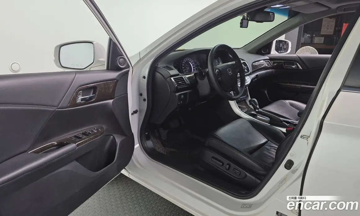 Honda Accord 2015 2.4 автомат (гидро), фото 10 Honda Accord 2015 2.4 автомат (гидро), фото 10