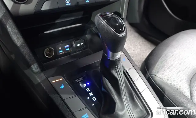 Hyundai Avante 2017 1.6 автомат (гидро), миниатюра 12