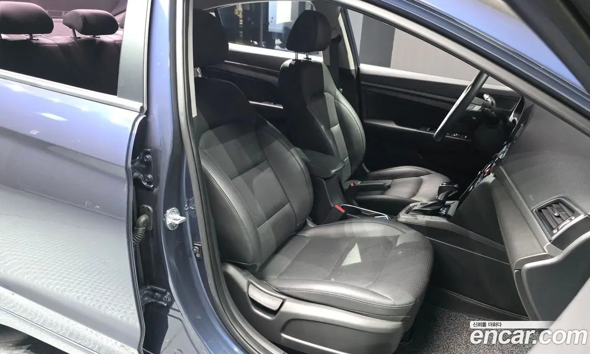 Hyundai Avante 2017 1.6 автомат (гидро), фото 16 Hyundai Avante 2017 1.6 автомат (гидро), фото 16