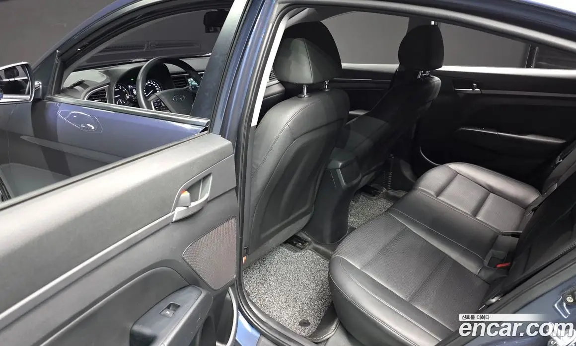 Hyundai Avante 2017 1.6 автомат (гидро), фото 17 Hyundai Avante 2017 1.6 автомат (гидро), фото 17