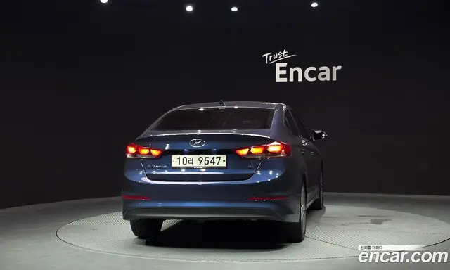 Hyundai Avante 2017 1.6 автомат (гидро), миниатюра 4 Hyundai Avante 2017 1.6 автомат (гидро), миниатюра 4