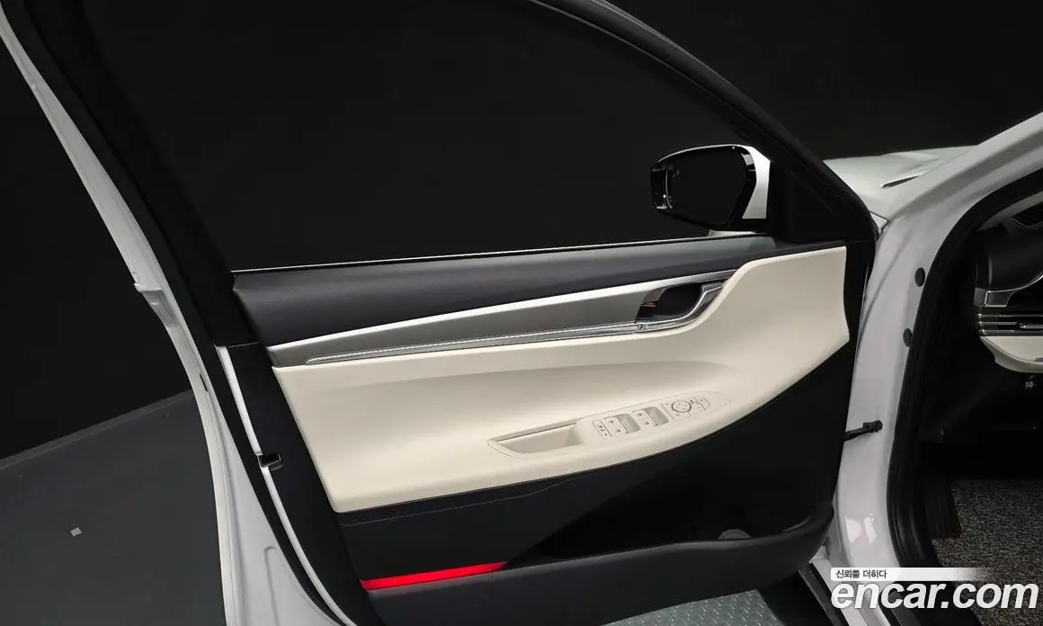 Hyundai Grandeur 2022 2.4 автомат (гидро), фото 14
