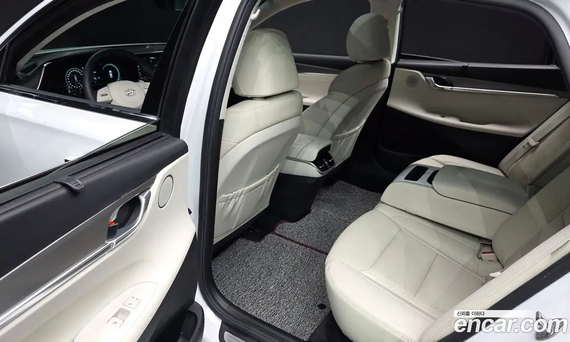Hyundai Grandeur 2022 2.4 автомат (гидро), фото 18
