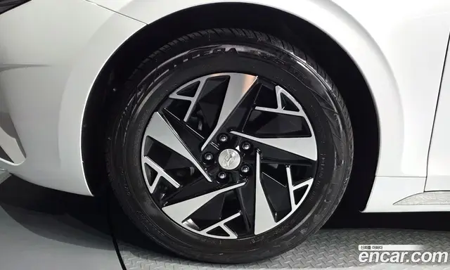 Hyundai Grandeur 2022 2.4 автомат (гидро), миниатюра 5