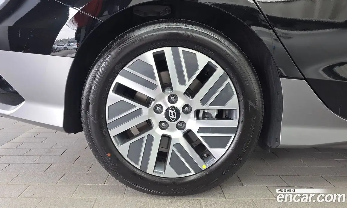 Hyundai Ioniq 6 2024 0.1 автомат (гидро), фото 5