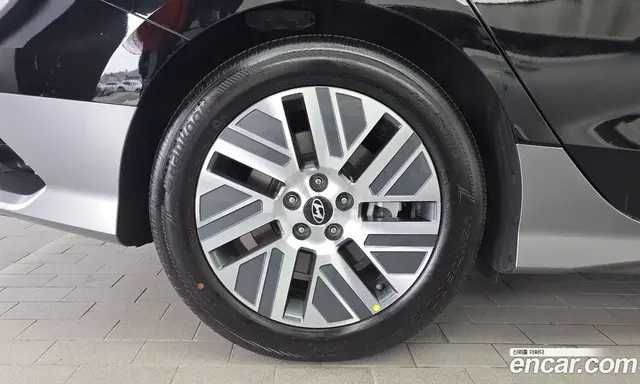 Hyundai Ioniq 6 2024 0.1 автомат (гидро), миниатюра 5