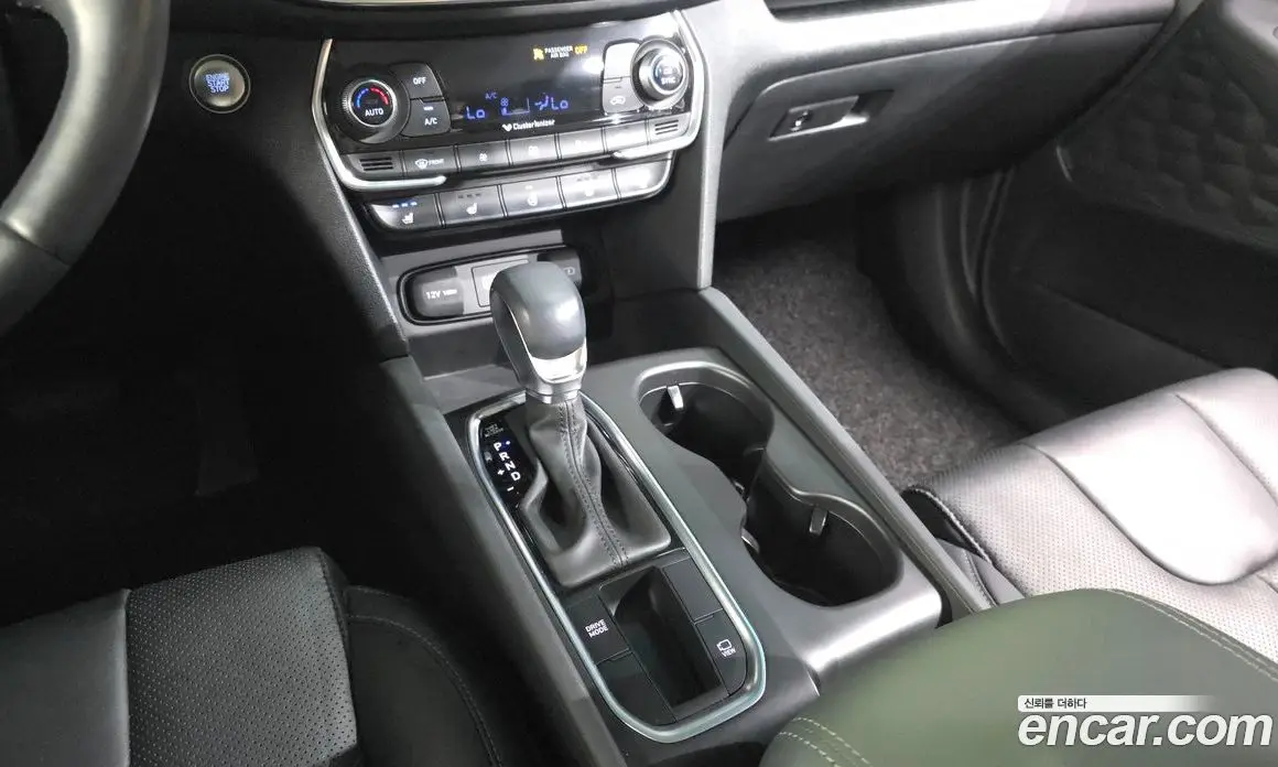 Hyundai Santa Fe 2019 2.0 автомат (гидро), фото 12