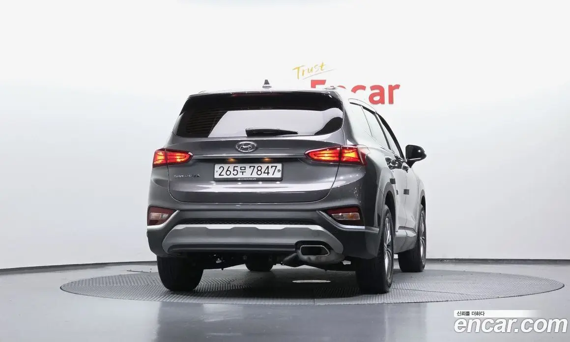 Hyundai Santa Fe 2019 2.0 автомат (гидро), фото 4