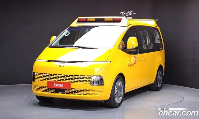 Hyundai Staria, 2023, 23 360 км