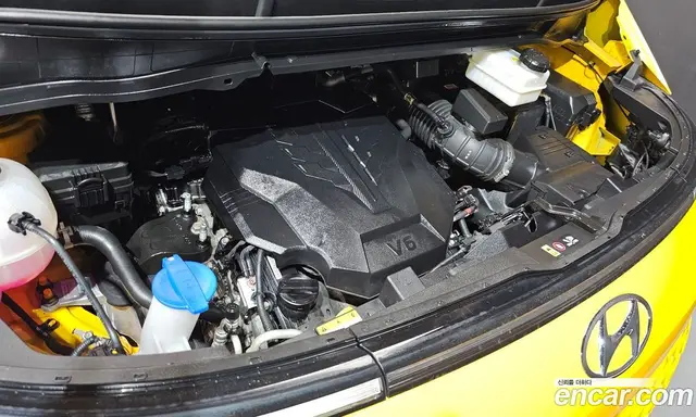 Hyundai Staria 2023 3.5 автомат (гидро), миниатюра 6