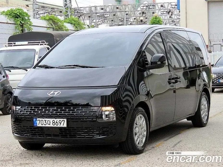 Hyundai Staria 2023 3.5 автомат (гидро), фото 2 Hyundai Staria 2023 3.5 автомат (гидро), фото 2
