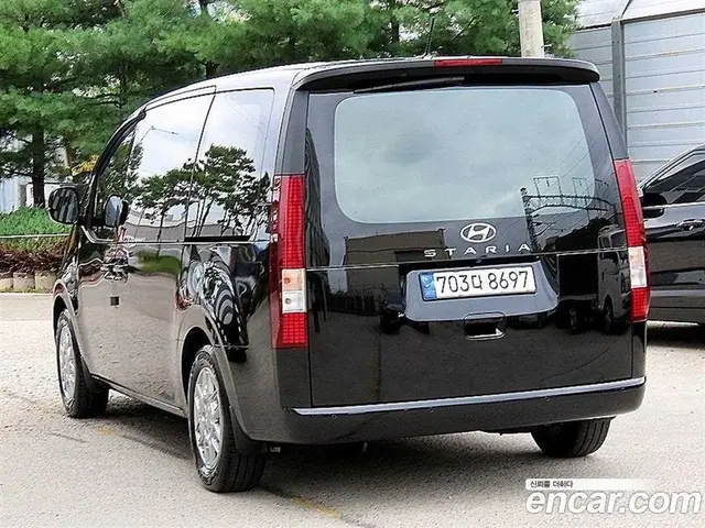 Hyundai Staria 2023 3.5 автомат (гидро), миниатюра 3 Hyundai Staria 2023 3.5 автомат (гидро), миниатюра 3