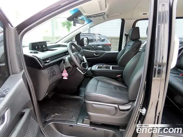 Hyundai Staria 2023 3.5 автомат (гидро), миниатюра 5 Hyundai Staria 2023 3.5 автомат (гидро), миниатюра 5