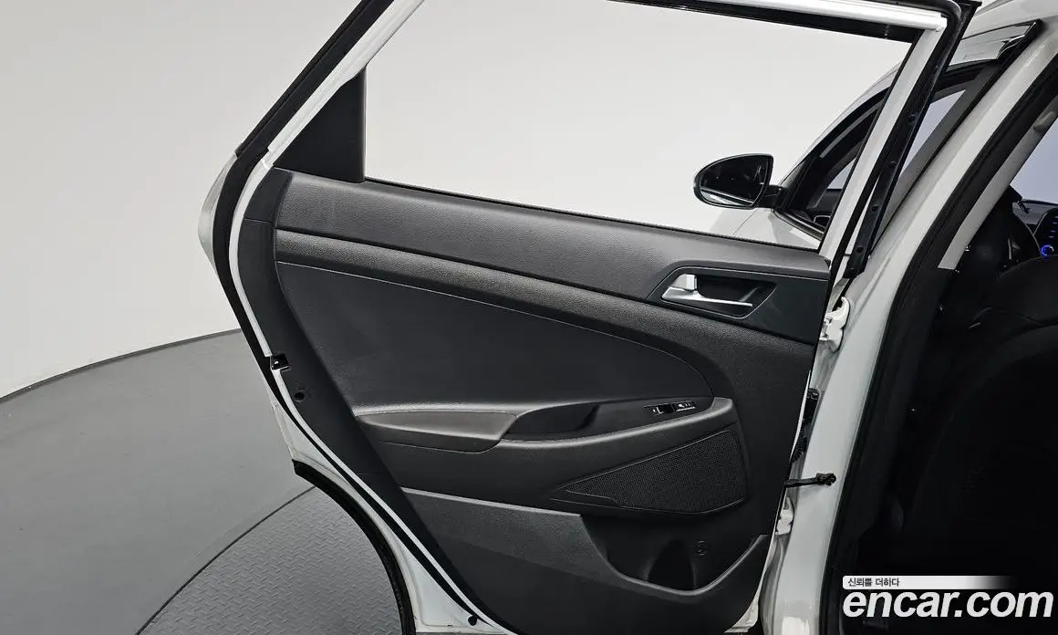 Hyundai Tucson 2019 1.6 автомат (гидро), фото 14