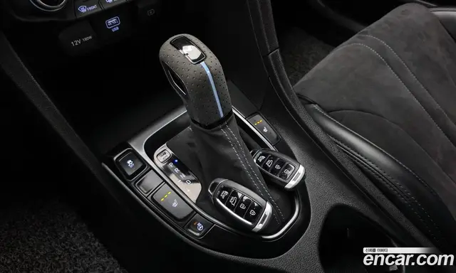 Hyundai Veloster 2020 2.0 автомат (гидро), миниатюра 11 Hyundai Veloster 2020 2.0 автомат (гидро), миниатюра 11