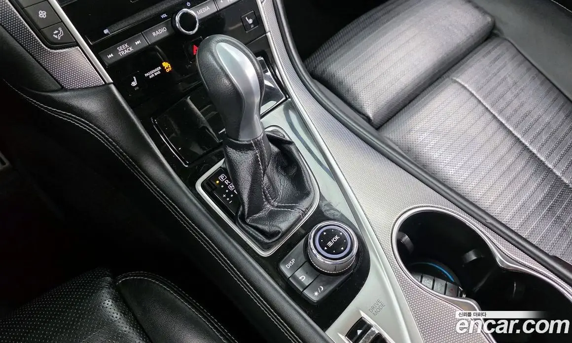 Infiniti Q50 2015 3.5 автомат (гидро), фото 9 Infiniti Q50 2015 3.5 автомат (гидро), фото 9