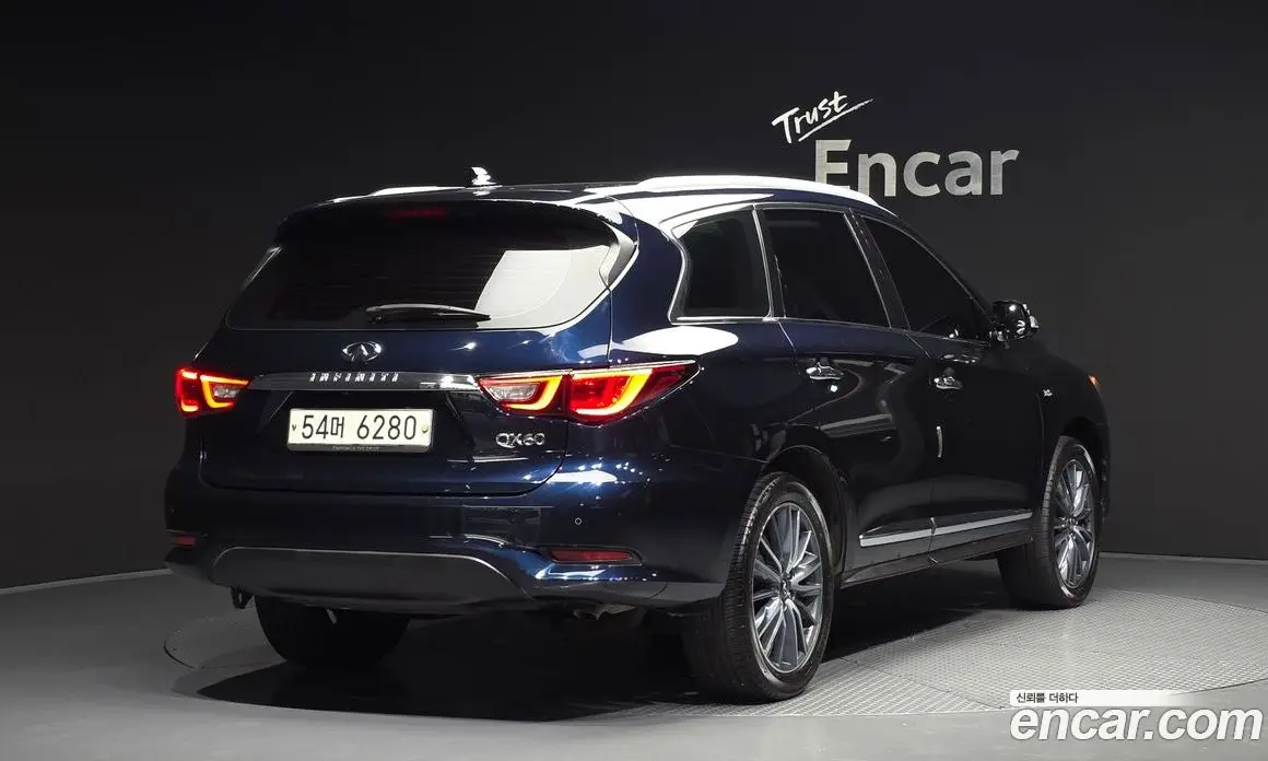 Infiniti QX60 2018 3.5 автомат (гидро), фото 2 Infiniti QX60 2018 3.5 автомат (гидро), фото 2