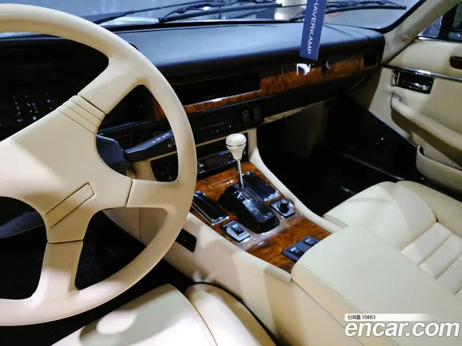 Jaguar XJR 1991 6.0 автомат (гидро), фото 8 Jaguar XJR 1991 6.0 автомат (гидро), фото 8