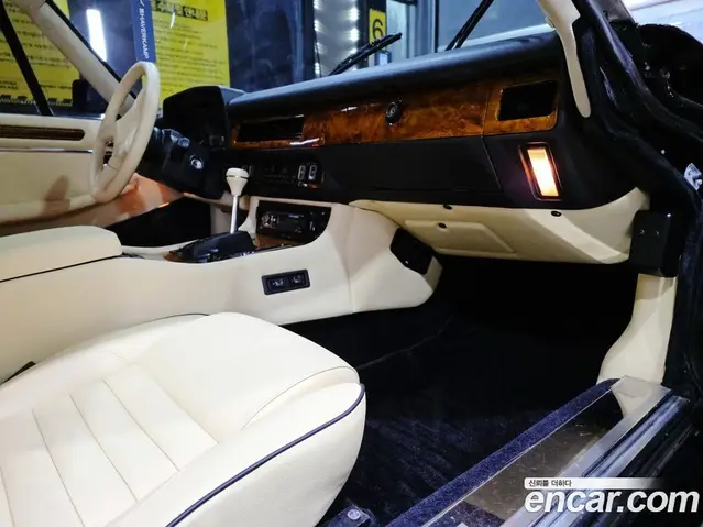 Jaguar XJR 1991 6.0 автомат (гидро), миниатюра 10 Jaguar XJR 1991 6.0 автомат (гидро), миниатюра 10