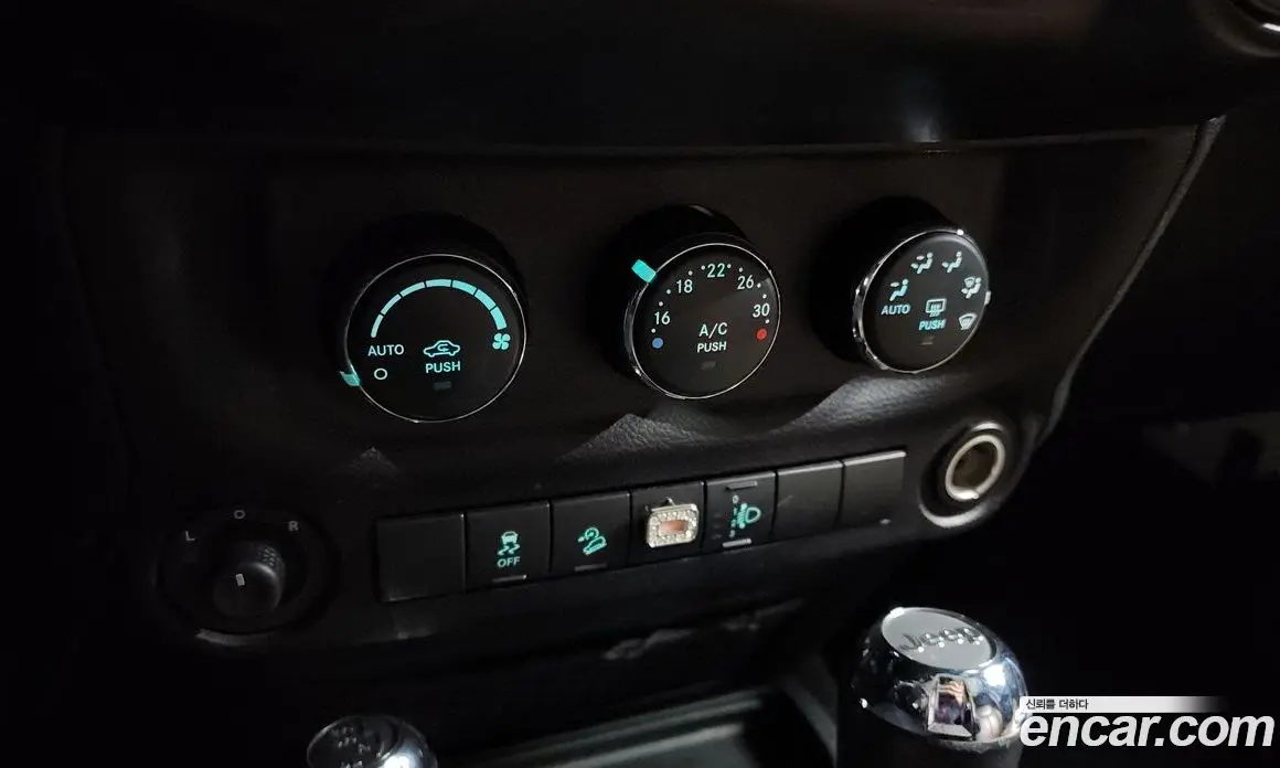 Jeep Wrangler 2017 3.6 автомат (гидро), фото 18 Jeep Wrangler 2017 3.6 автомат (гидро), фото 18