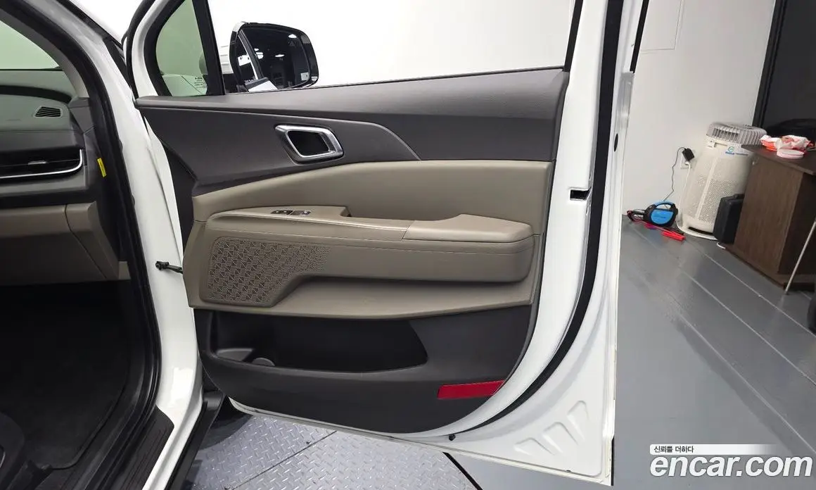 Kia Carnival 2025 3.5 автомат (гидро), фото 15