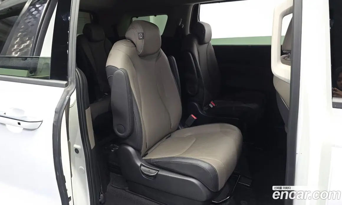 Kia Carnival 2025 3.5 автомат (гидро), фото 17