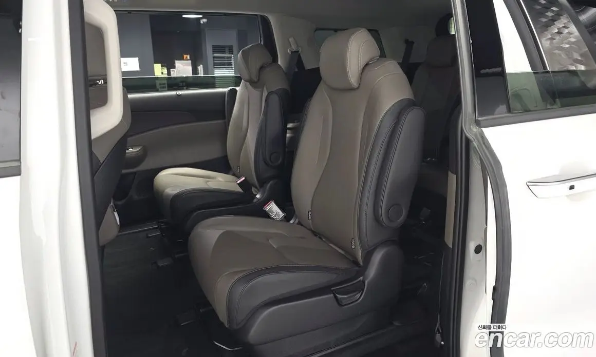 Kia Carnival 2025 3.5 автомат (гидро), фото 18