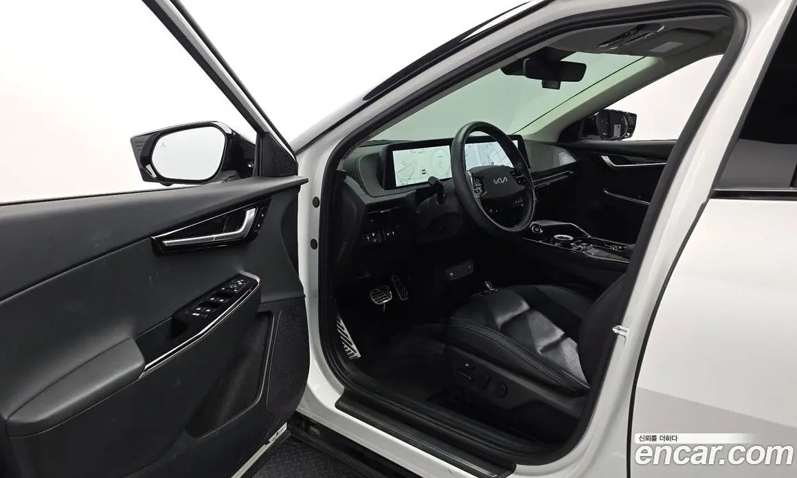 Kia EV6 2023 0.1 автомат (гидро), фото 13