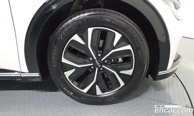 Kia EV6 2023 0.1 автомат (гидро), миниатюра 7